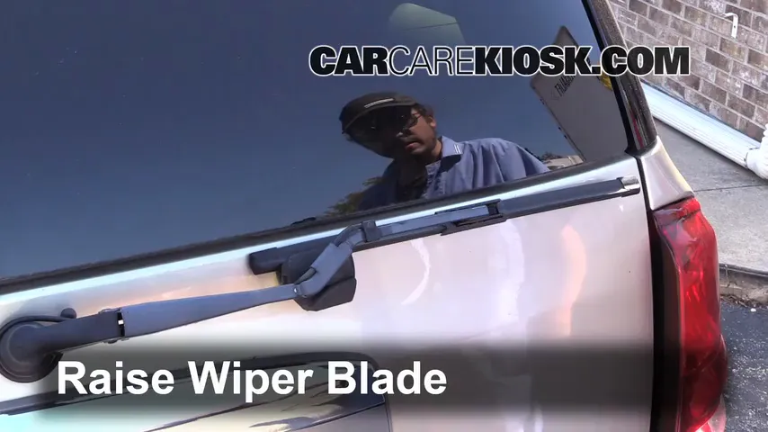 2004 Buick Rainier CXL Plus 4.2L 6 Cyl. Windshield Wiper Blade (Rear)